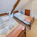 4 Bedroom Cozy In Mont-saint-jean