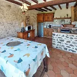 4 Bedroom Cozy In Mont-saint-jean *