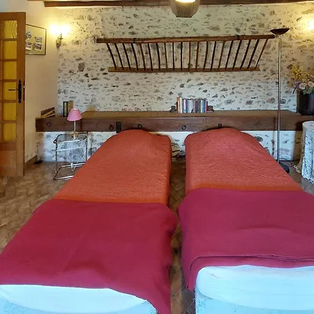 4 Bedroom In Mont-saint-jean * Mont-Saint-Jean (Sarthe)