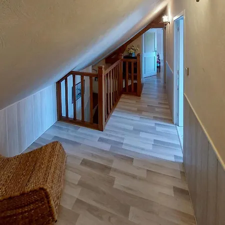 4 Bedroom In Mont-saint-jean 度假居