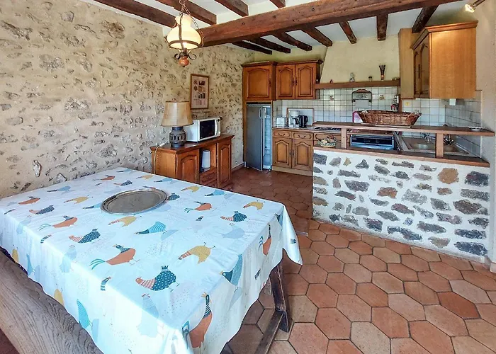 4 Bedroom In Mont-saint-jean *