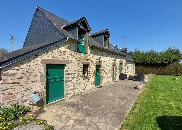 Semesterbostad 4 Bedroom In Mont-saint-jean