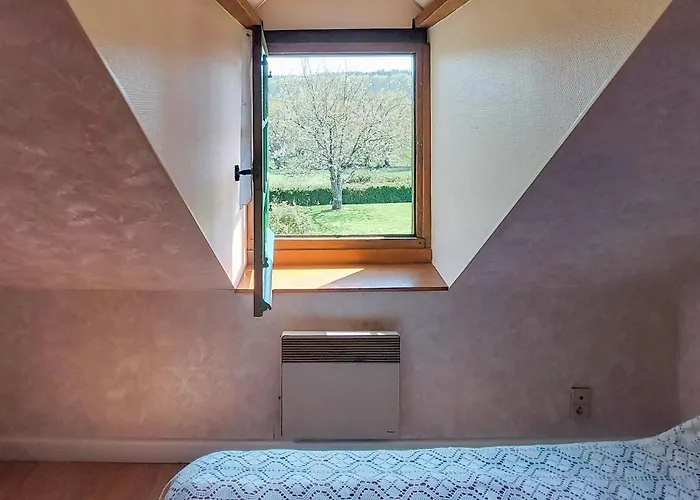 Feriehus 4 Bedroom In Mont-saint-jean *