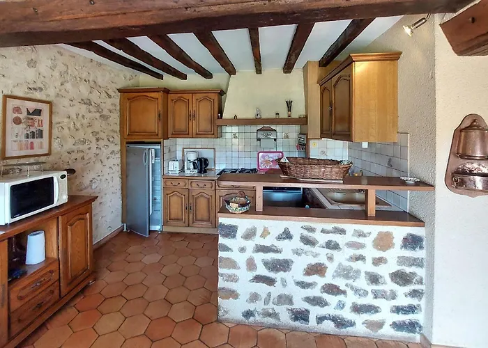 4 Bedroom In Mont-saint-jean Feriehus *